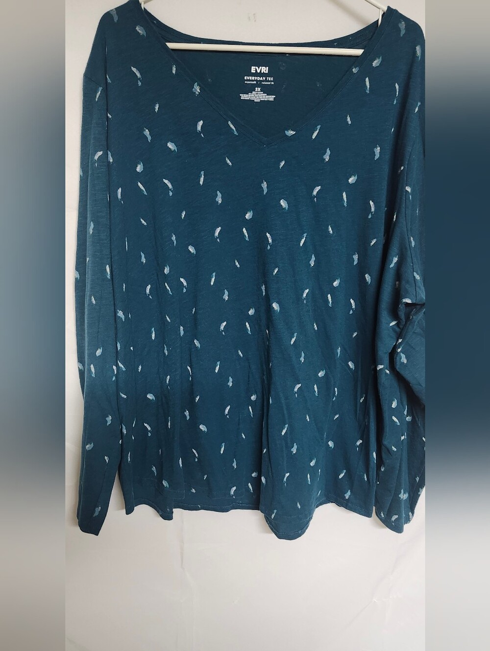 EVRI Teal V-Neck Shirt with Light Feather Print